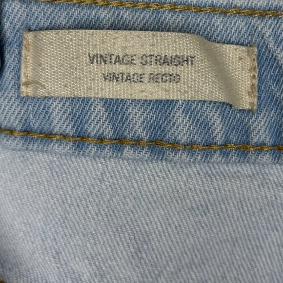 Vintage Straight Universal Threads Light Wash Distressed Button-Fly Jeans Womens - Picture 3 of 6